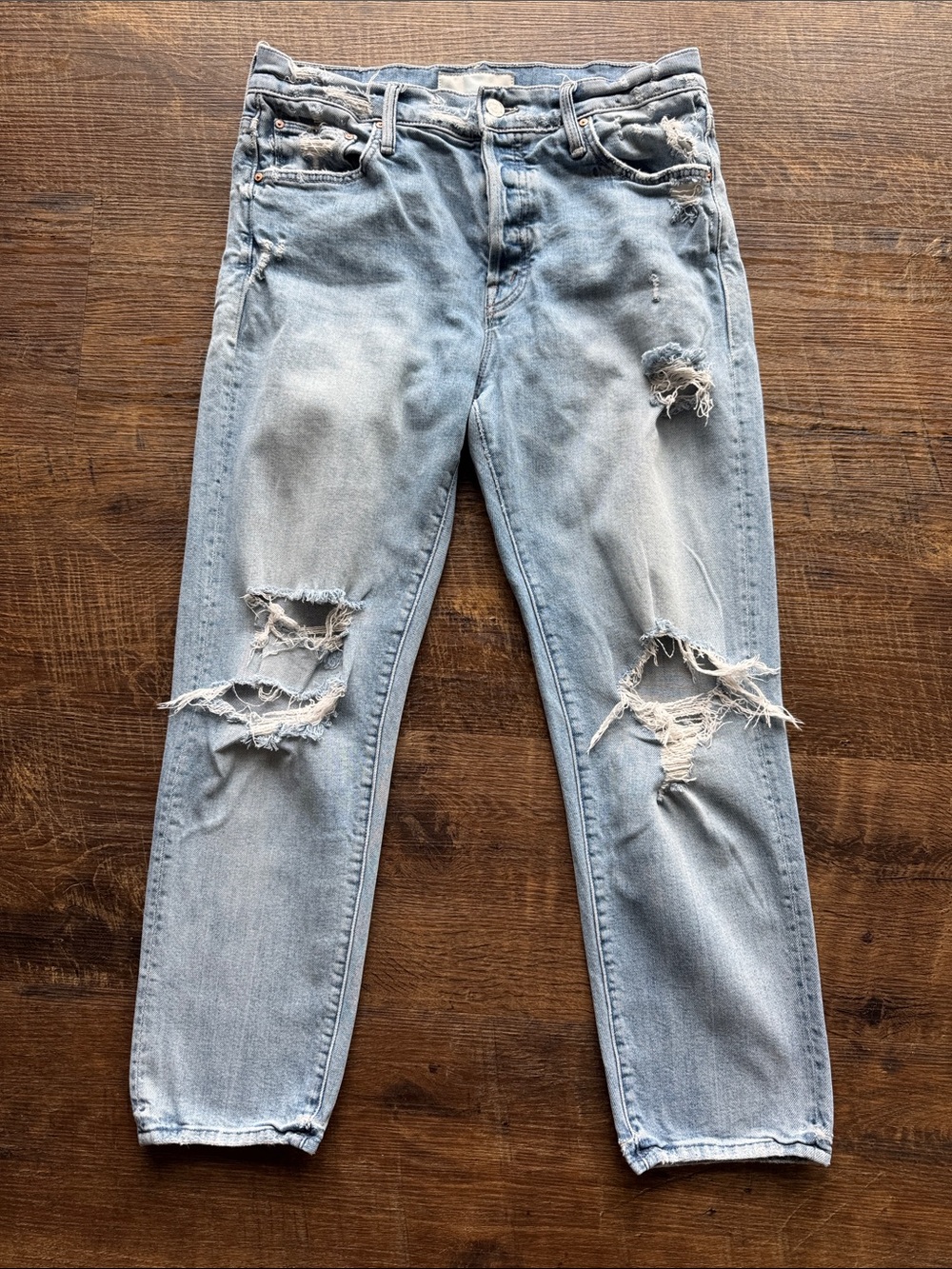 MOTHER The Scrapper Ankle Jeans in Light Blue with Distressed Knees